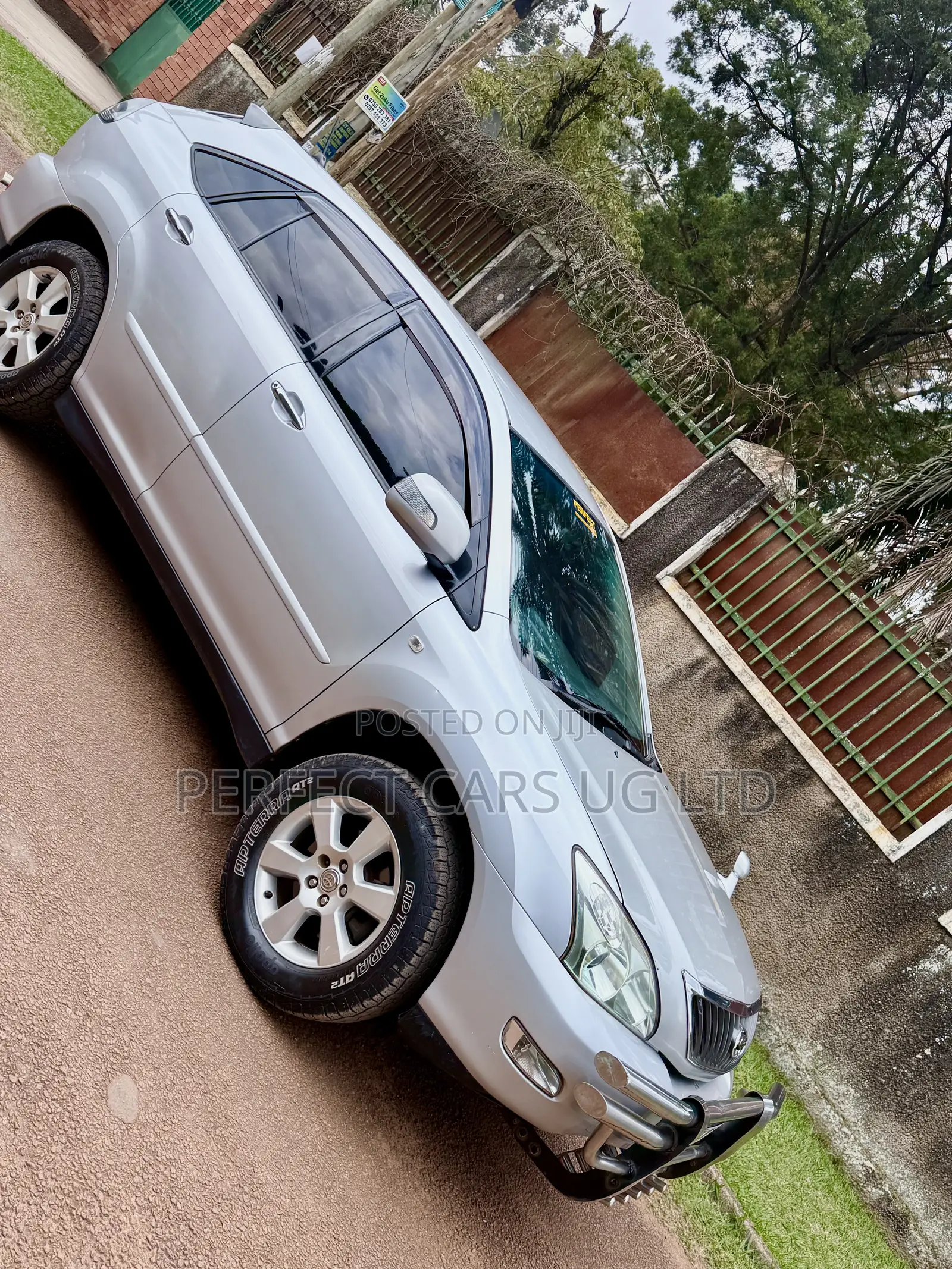 Toyota Harrier 2.4 2010 Silver