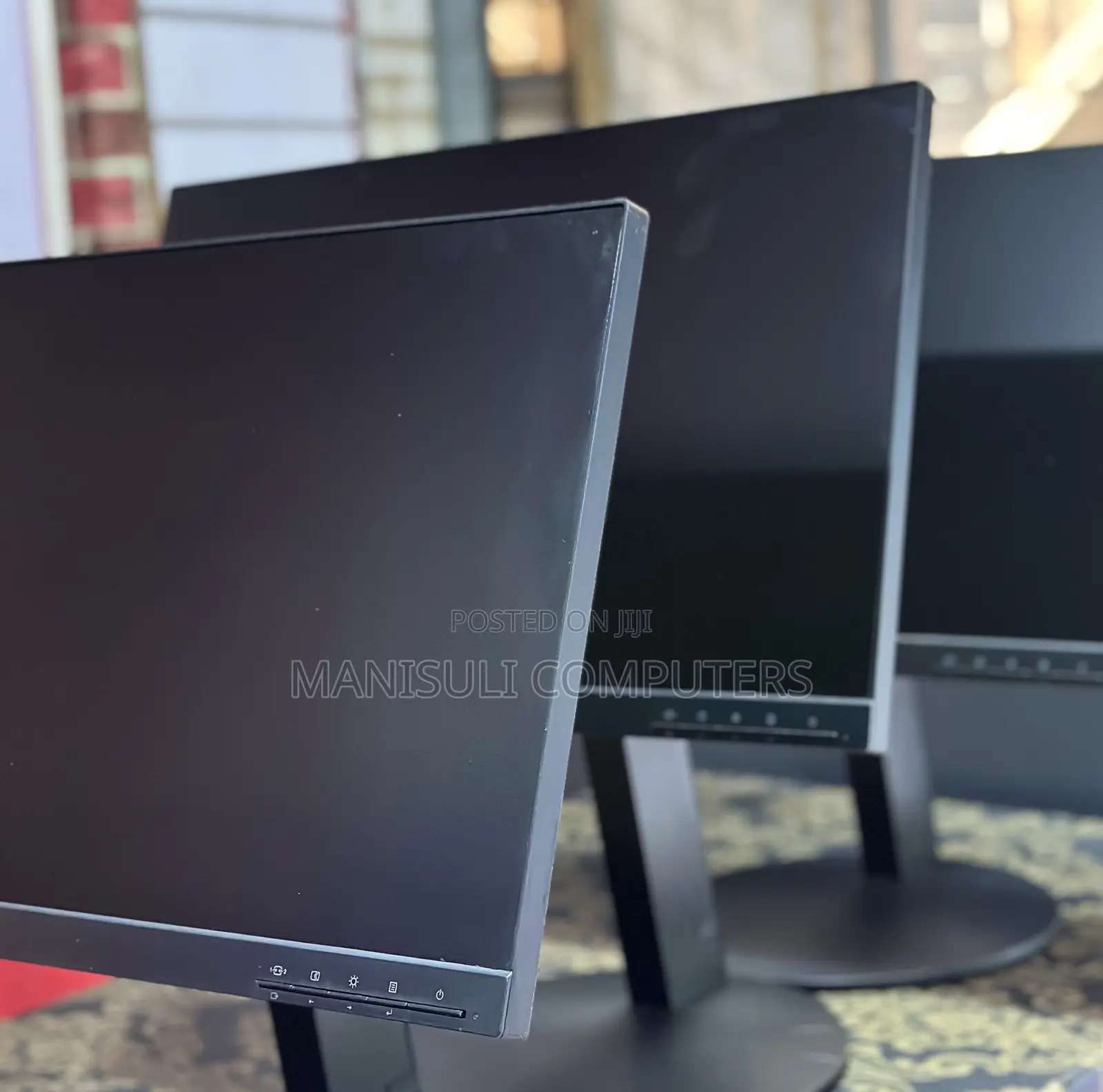 Lenovo Thin Vision 22 Inch Screen Ips Vga Hdmi Dp Div