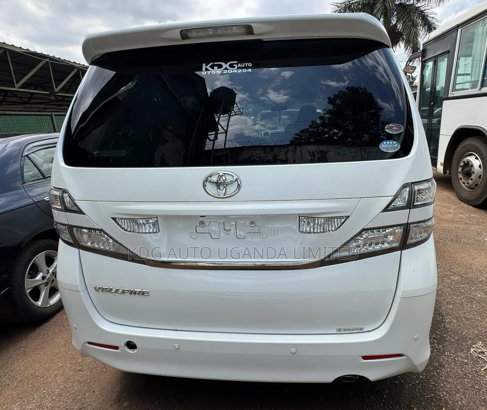 Toyota Vellfire 2009 White