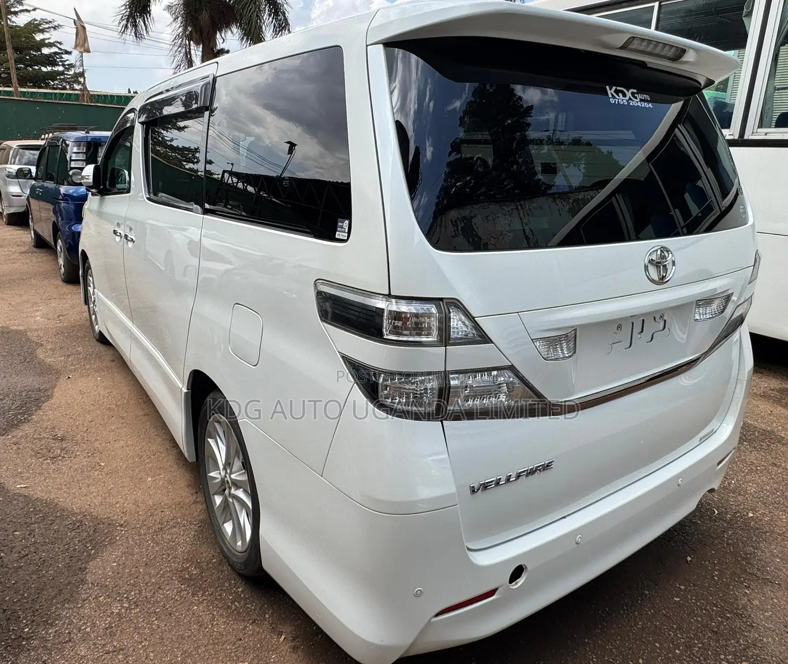 Toyota Vellfire 2009 White