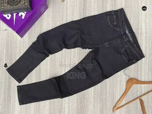 Level Jeans