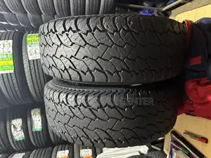 265/70r15 Onyx Tires Good Condition