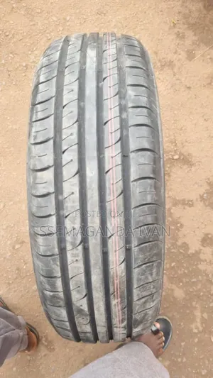 215/65r16 Kumho Company Made in Korea