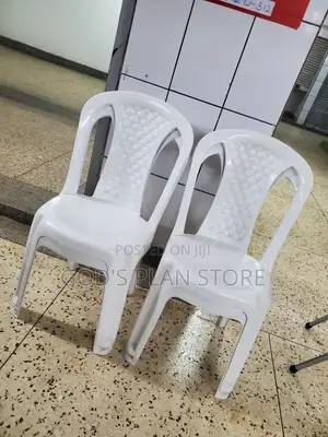 Armless White Plastic Chairs (Lida)