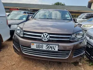 Volkswagen Touareg V6 Executive 2013 Gray