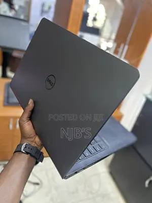 Laptop Dell Latitude 5530 4GB Intel Core i3 HDD 320GB
