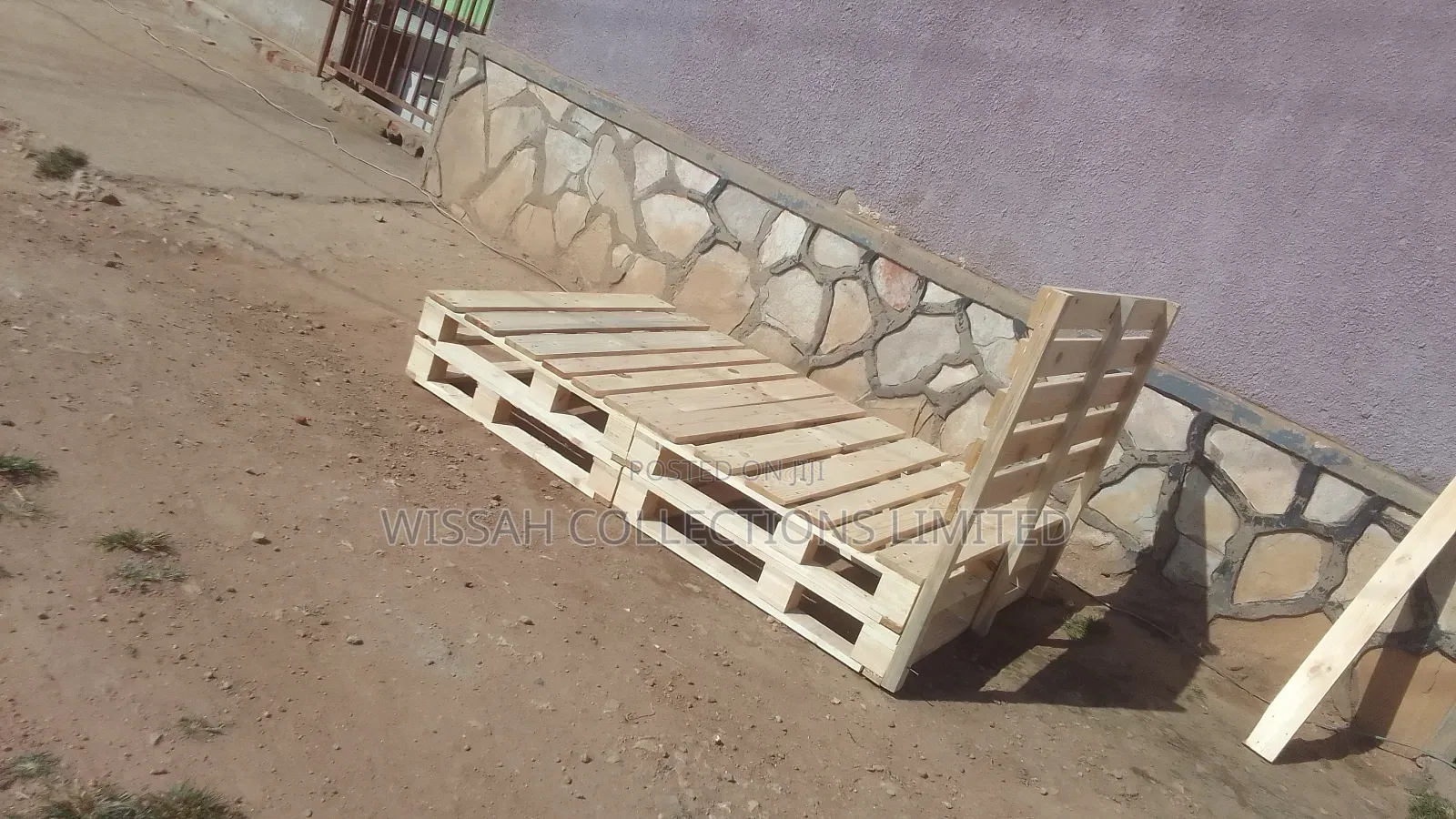 Pallet Bed
