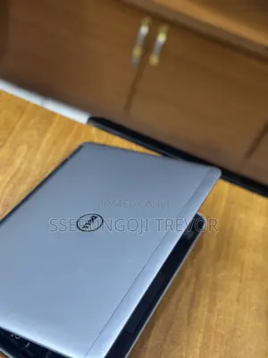 Laptop Dell Latitude 7400 8GB Intel Core I5 SSD 256GB