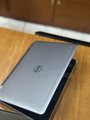 Laptop Dell Latitude 7400 8GB Intel Core I5 SSD 256GB