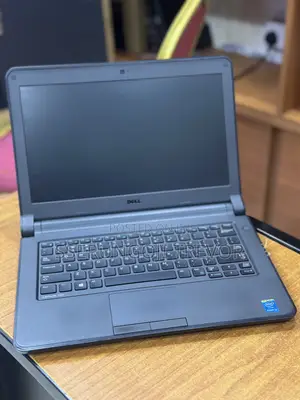 Laptop Dell Latitude 13 3340 8GB Intel Core I3 HDD+SSD 500GB