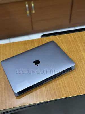 Laptop Apple MacBook Pro 2019 16GB Intel Core I5 SSD 256GB