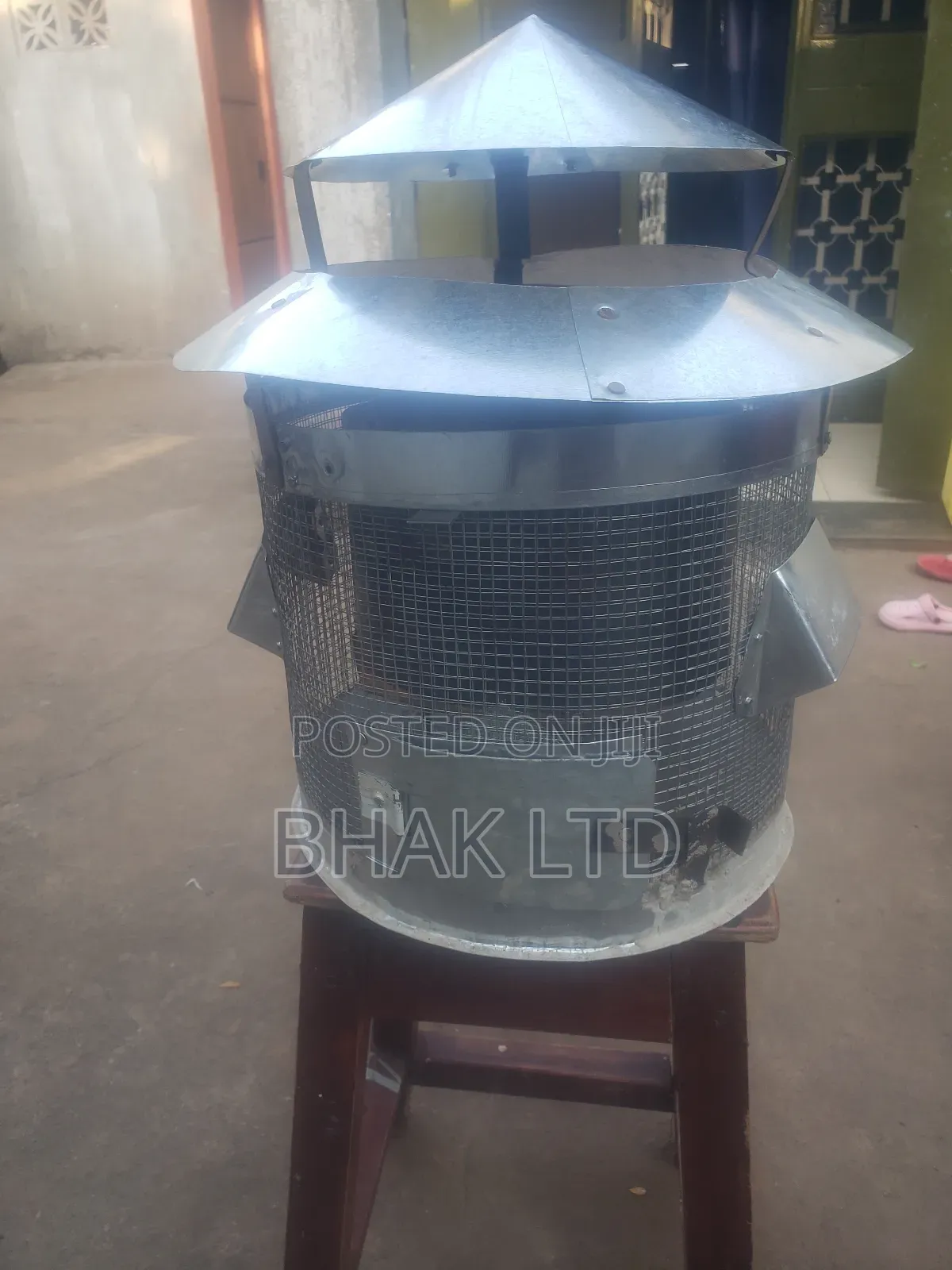 Brooder Stoves Briquettes