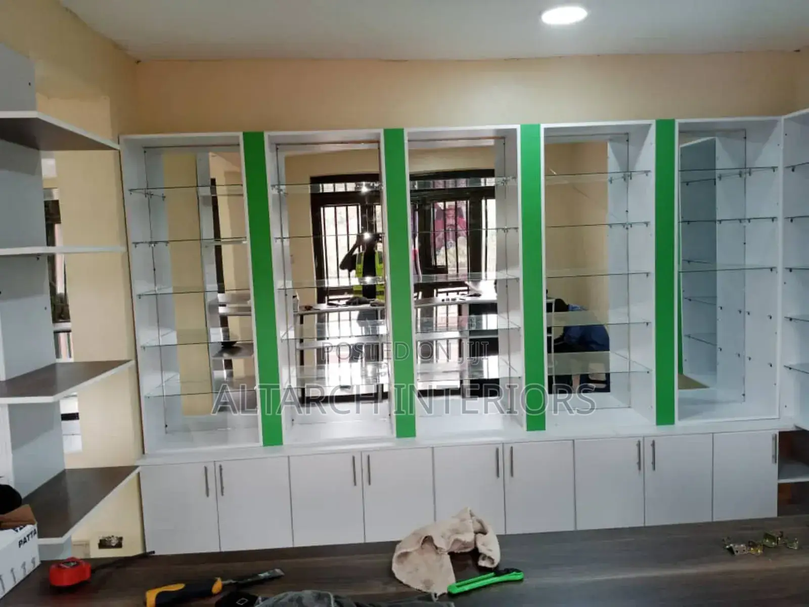 Pharmacy Setup 650,000 Per Metre