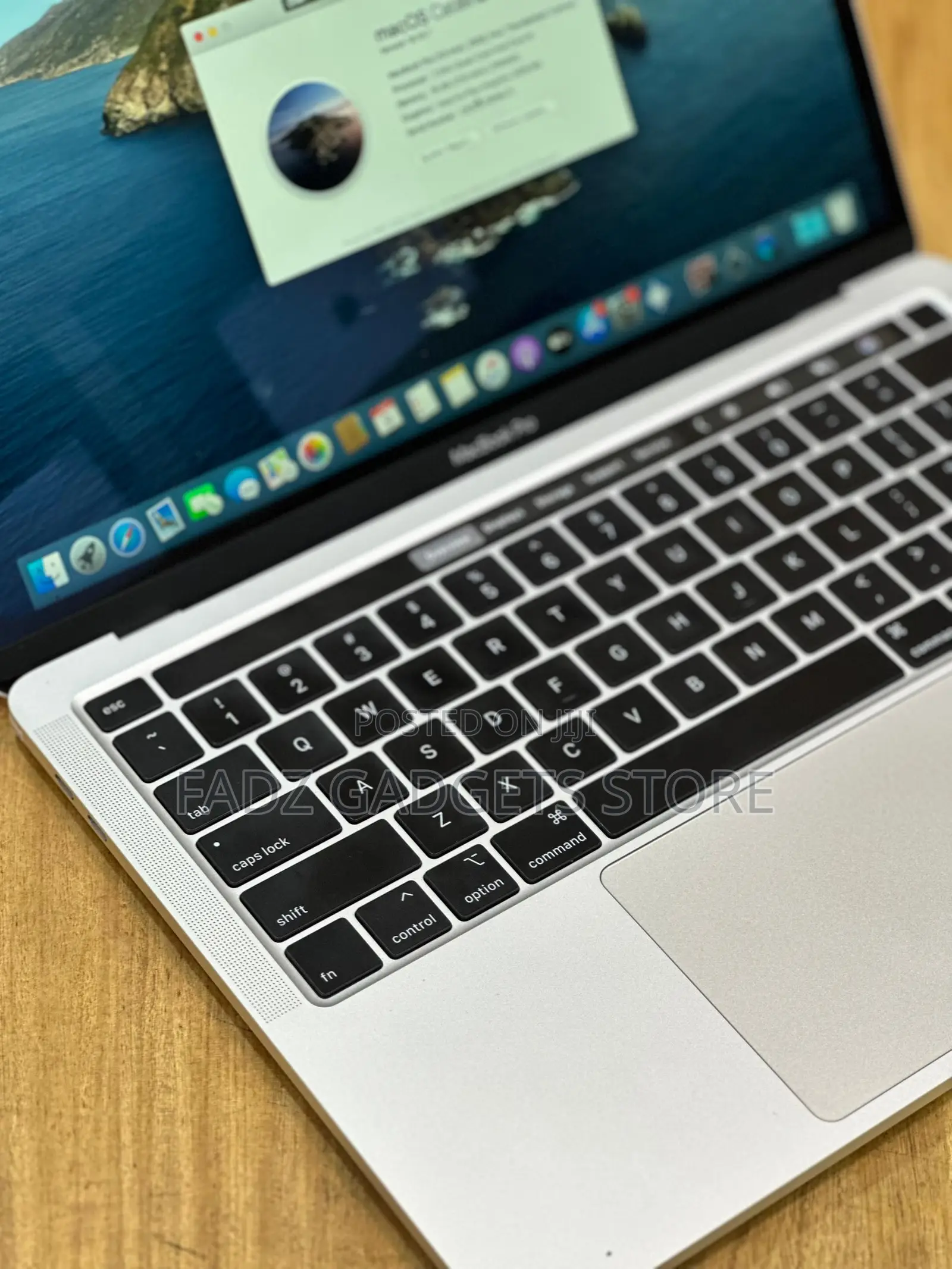 Laptop Apple MacBook Pro 2020 16GB Intel Core I5 SSD 512GB