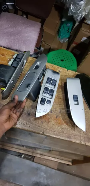 Power Window Switches/ Burtons for Harrier Kawundo