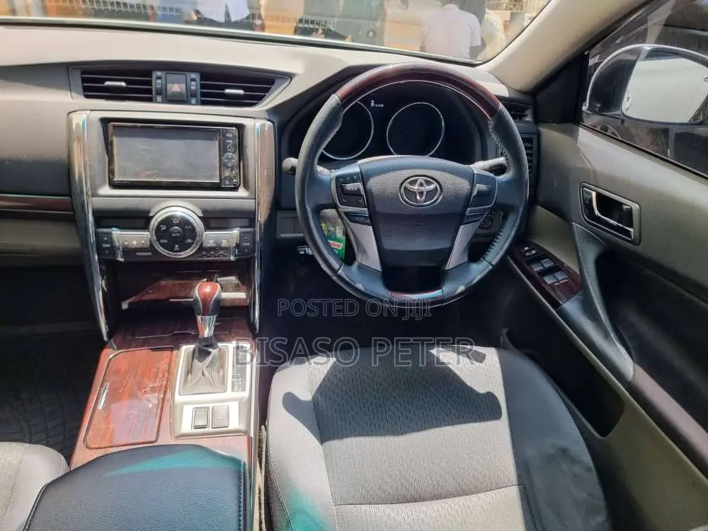 Toyota Mark X 2.5 AWD 2011 White