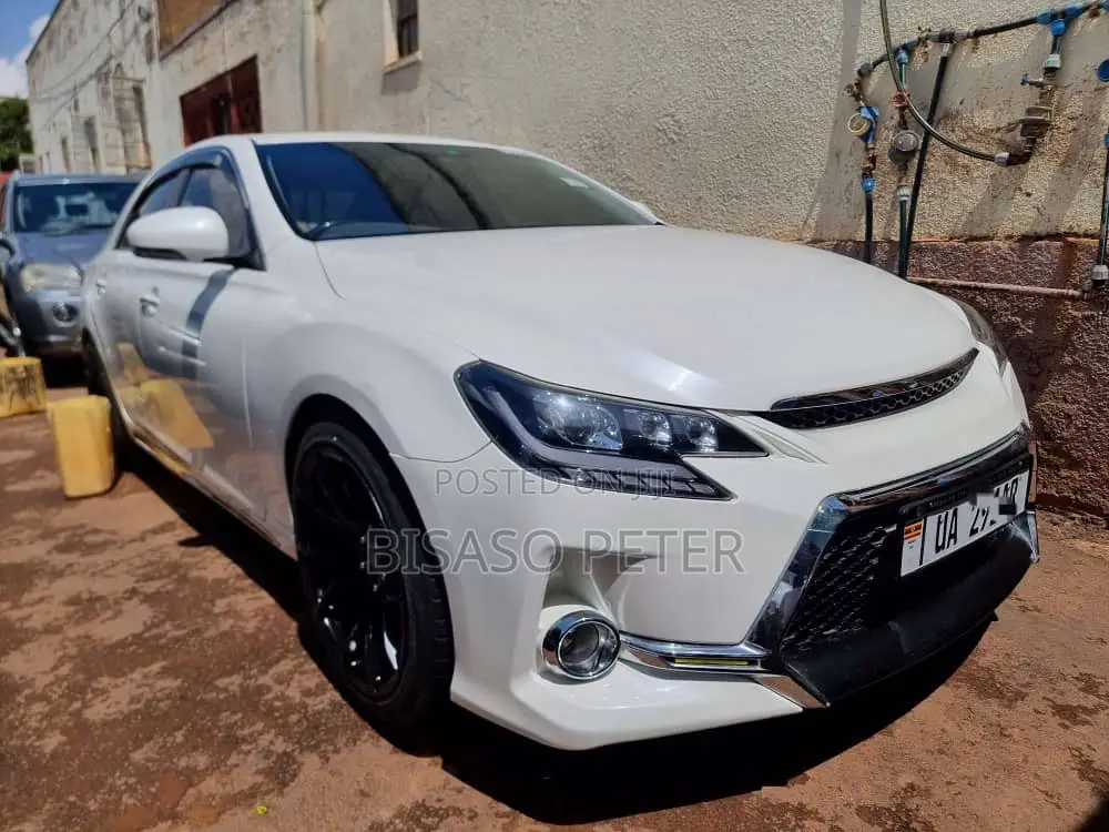 Toyota Mark X 2.5 AWD 2011 White