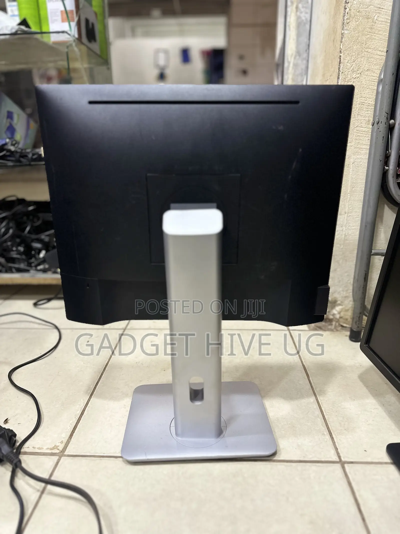 19” Normal Monitor Hdmi Dp Vga