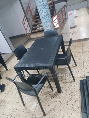 Cocktail Plastic Dining Table and 4 Chairs Set*