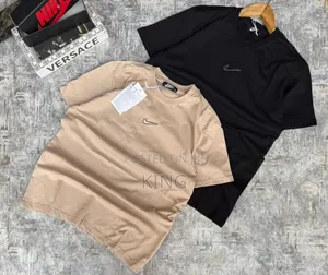 Nike T-Shirt. Cream-Black. Wheezy