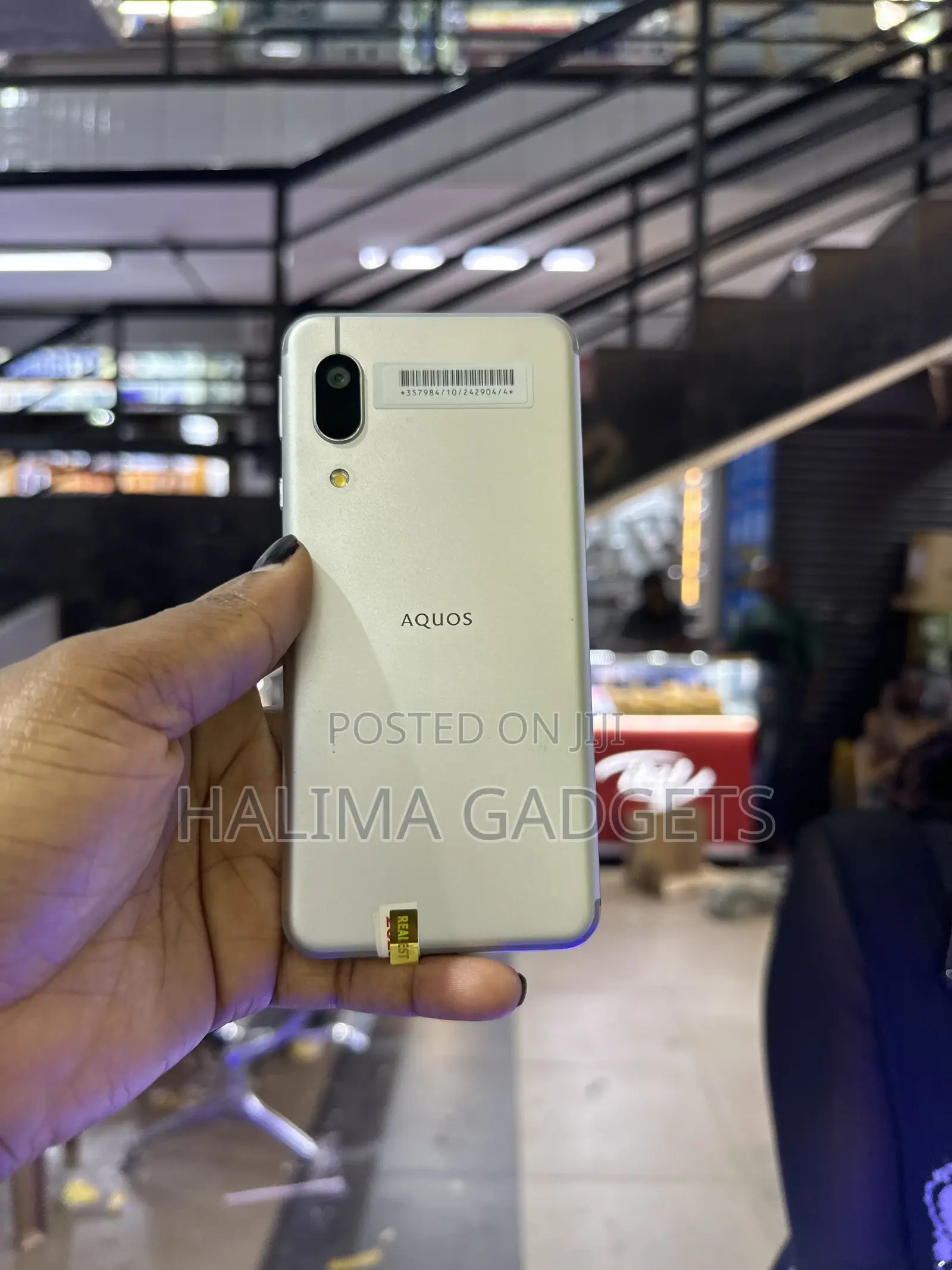 Sharp Aquos Sense 3 Basic SHV48 32 GB Gold
