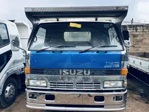 Isuzu Dumper