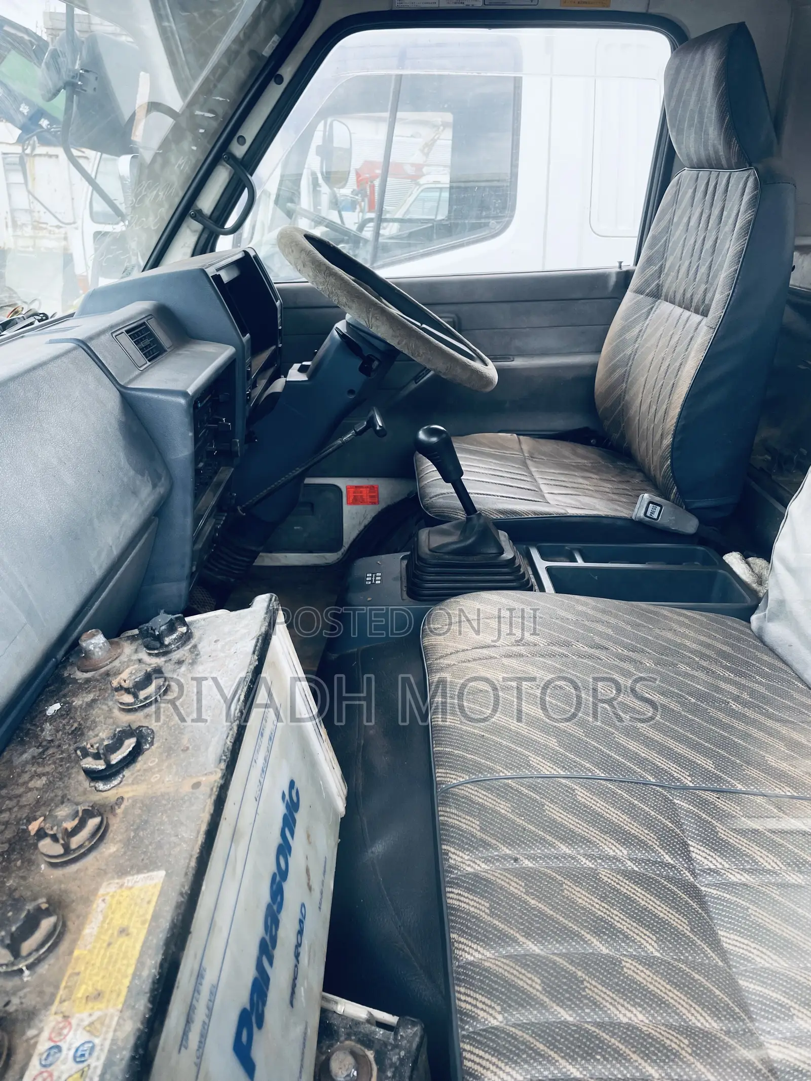 Isuzu Dumper