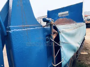 Isuzu Dumper