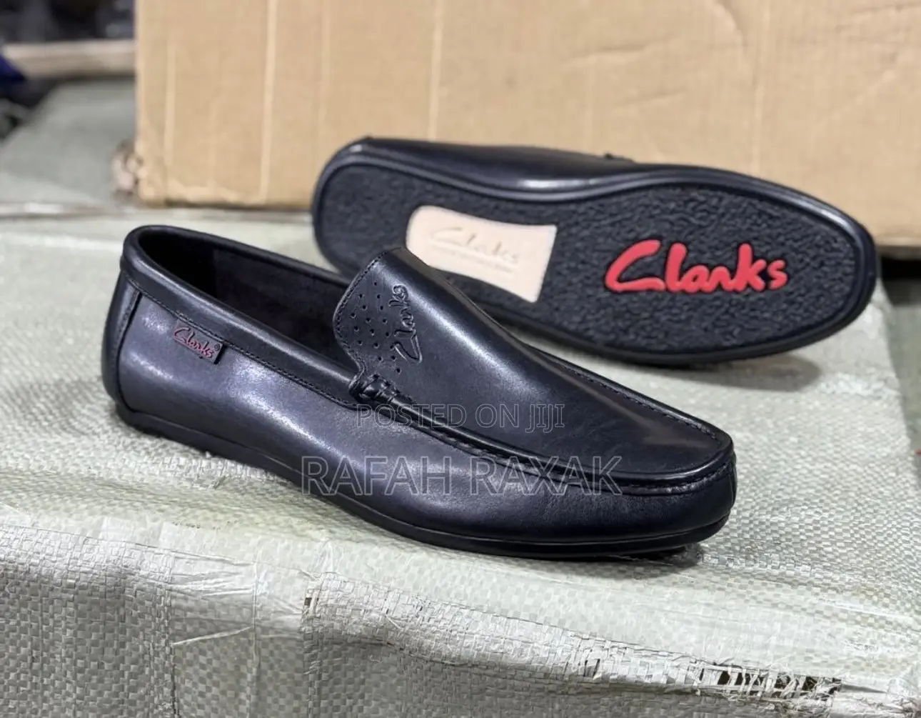 Men’S Triple Black Clarks Plain Sole Leather Moccasins