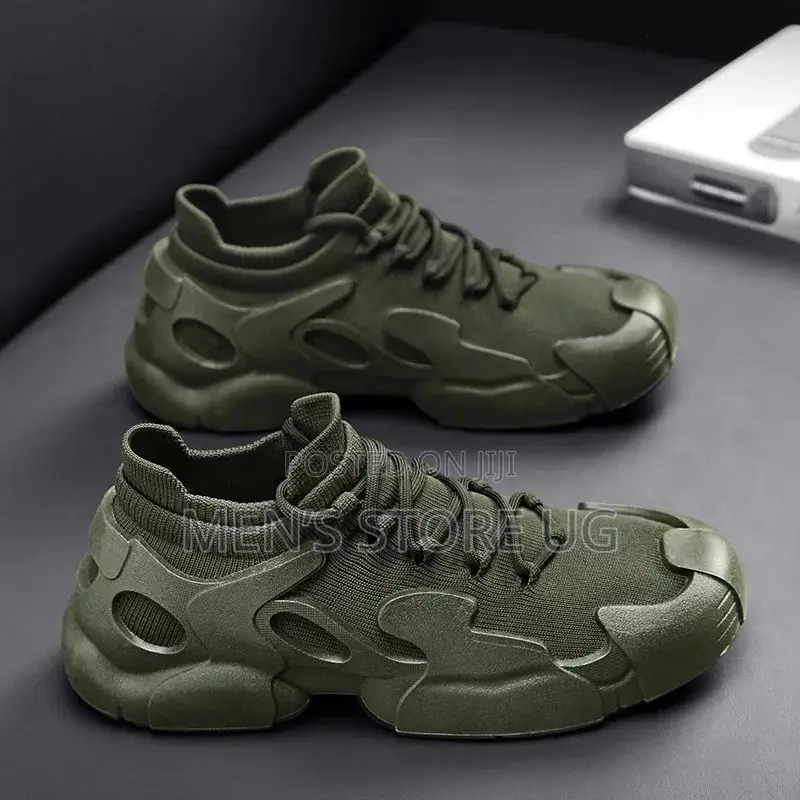 Yeezy Classic Sneakers