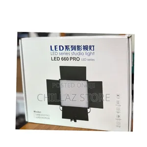 Led 660 Pro Studio Light.
