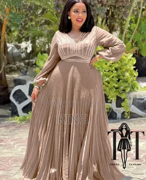 Active -Fit Sleeve Glitter Dress