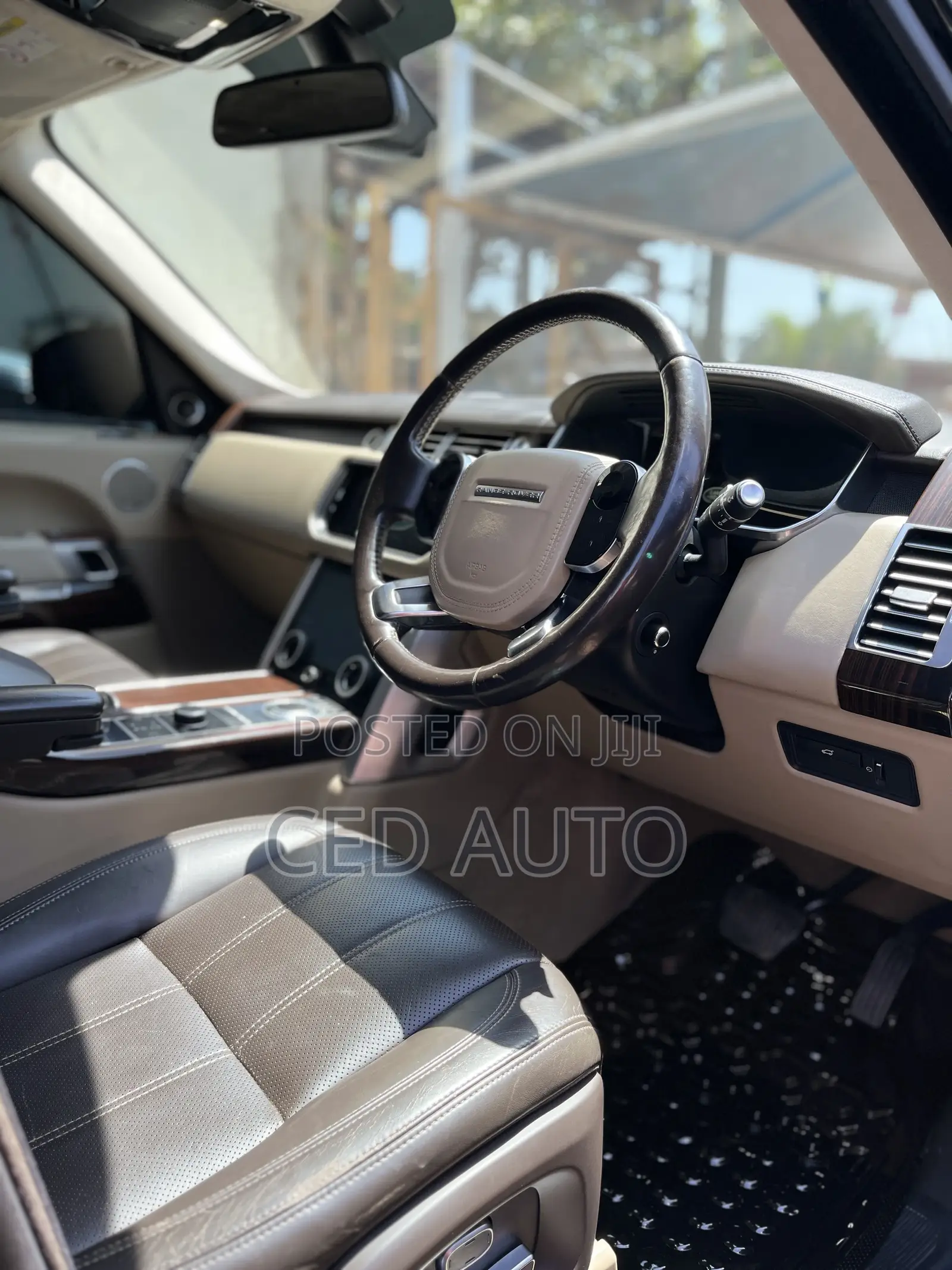 Land Rover Range Rover Vogue 2016 Black