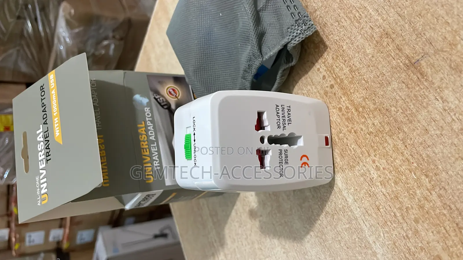 Universal Travel Adapter With 2usb