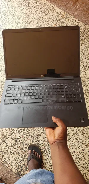 Laptop Dell Inspiron 5559 8GB Intel Core I5 HDD+SSD 500GB