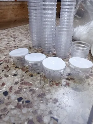 200pcs Disposable Plastic Sauce Cups and Lids.