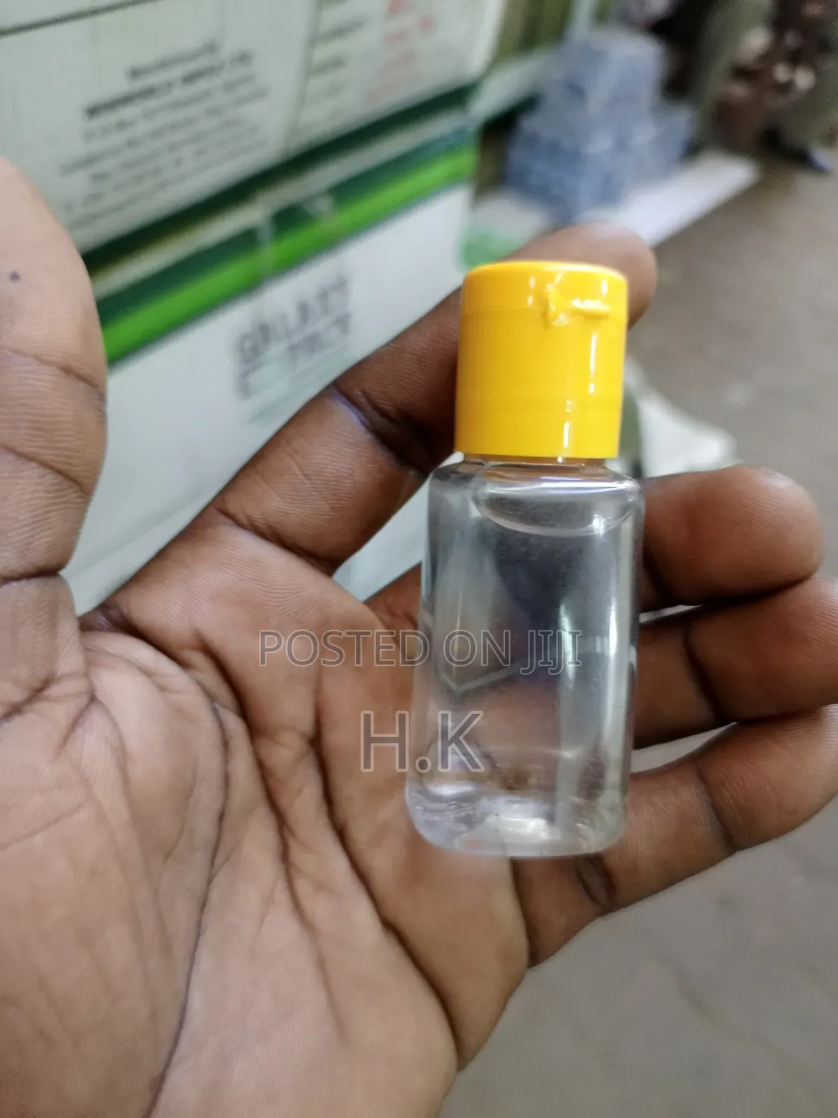 12pcs Clear Plastic Bottle With A Yellow Flip-top Cap-30ml