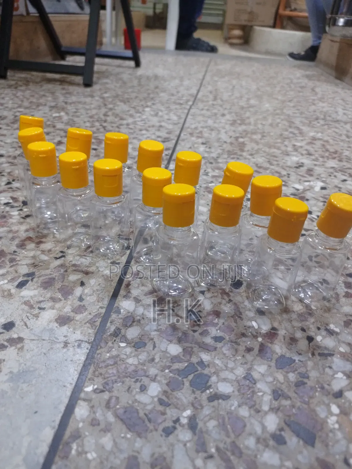 12pcs Clear Plastic Bottle With A Yellow Flip-top Cap-30ml