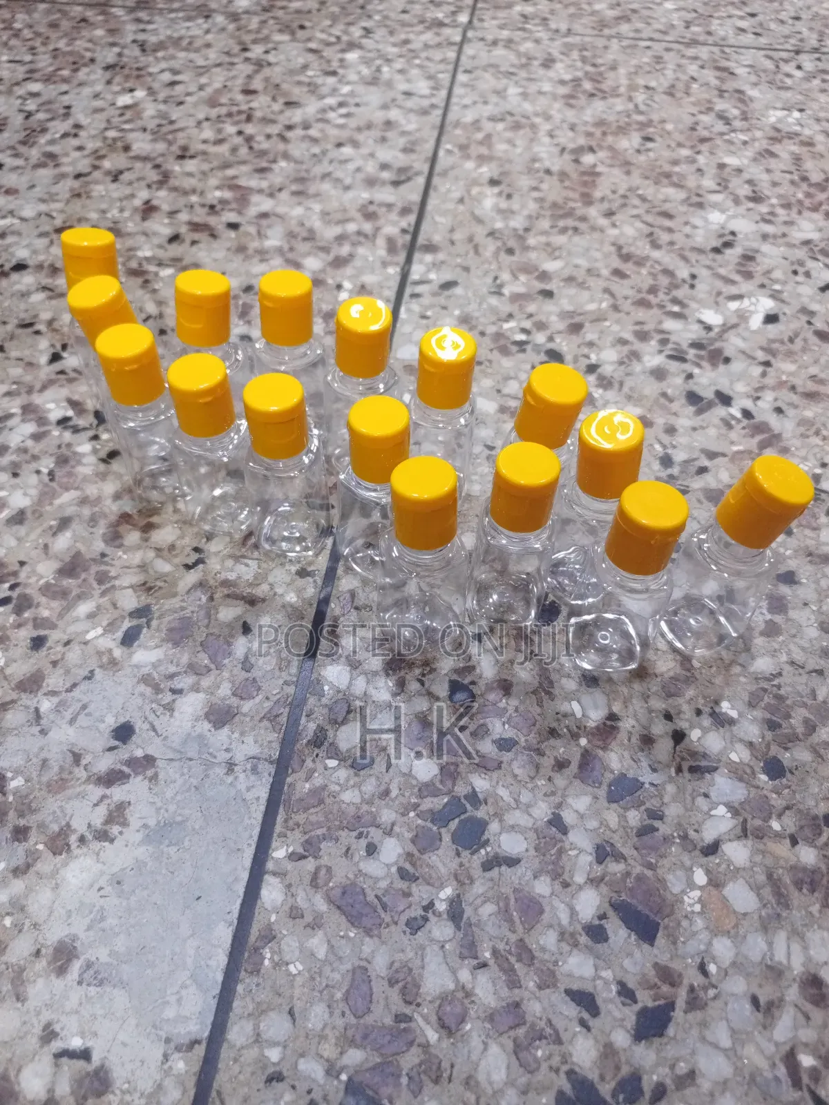12pcs Clear Plastic Bottle With A Yellow Flip-top Cap-30ml