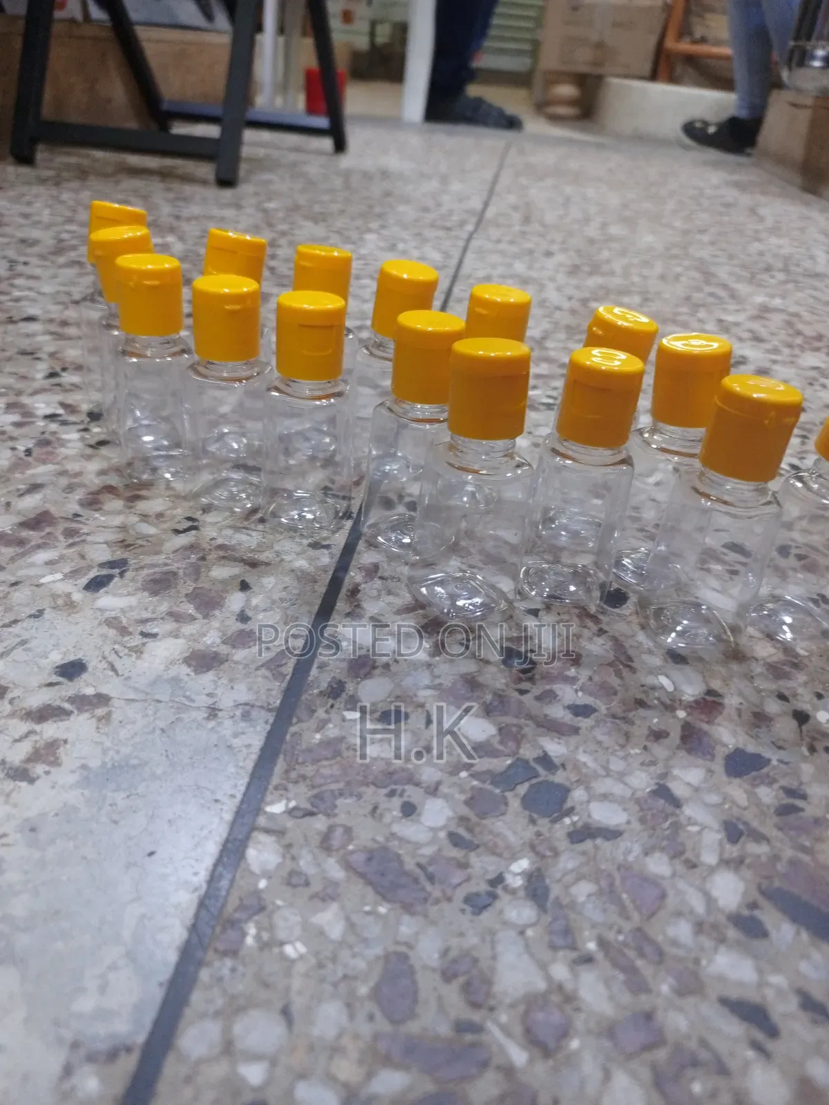 12pcs Clear Plastic Bottle With A Yellow Flip-top Cap-30ml