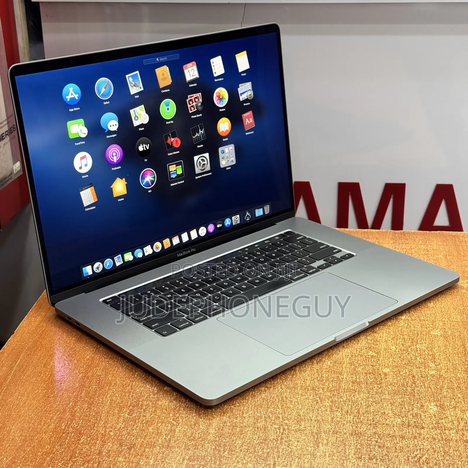 Laptop Apple MacBook Pro 2019 16GB Intel Core i7 SSD 512GB
