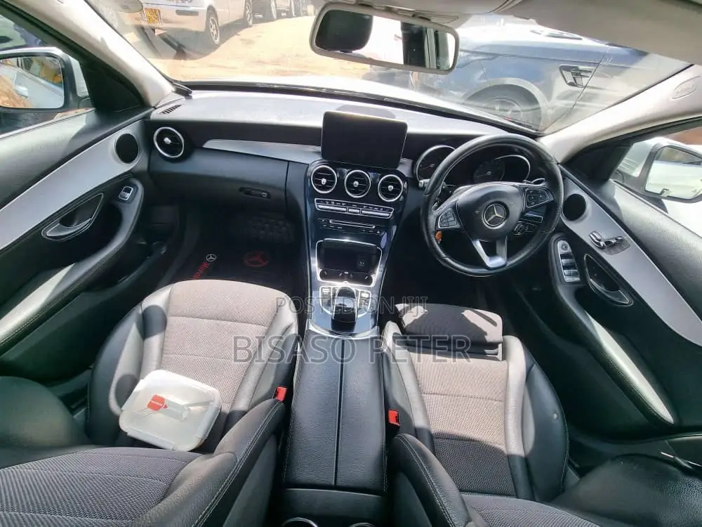 Mercedes-Benz C180 2015 Silver