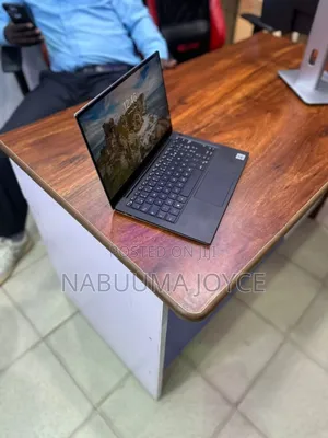 New Laptop Dell XPS 13 7390 16GB Intel Core i7 SSD 512GB