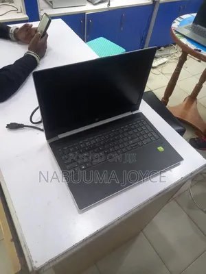 New Laptop HP ProBook 450 G5 8GB Intel Core I7 SSD 256GB