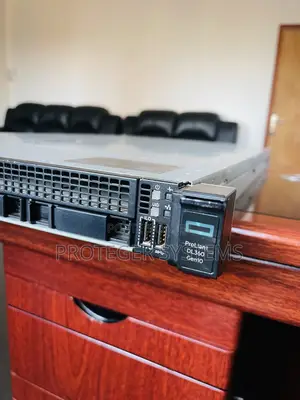 Server HP ProLiant DL360 Gen10 32GB Intel Xeon HDD+SSD 640GB