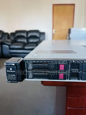 Server HP ProLiant DL360 Gen10 32GB Intel Xeon HDD+SSD 640GB