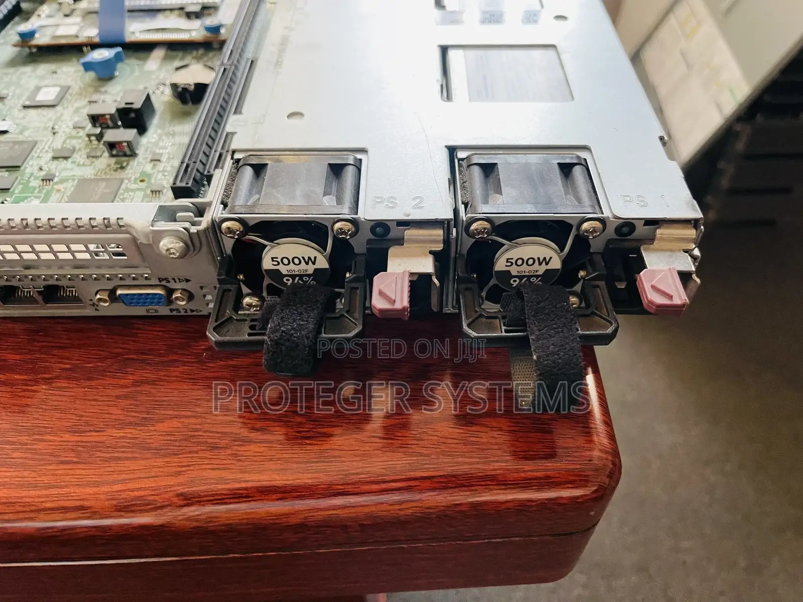 Server HP ProLiant DL360 Gen10 32GB Intel Xeon HDD+SSD 640GB