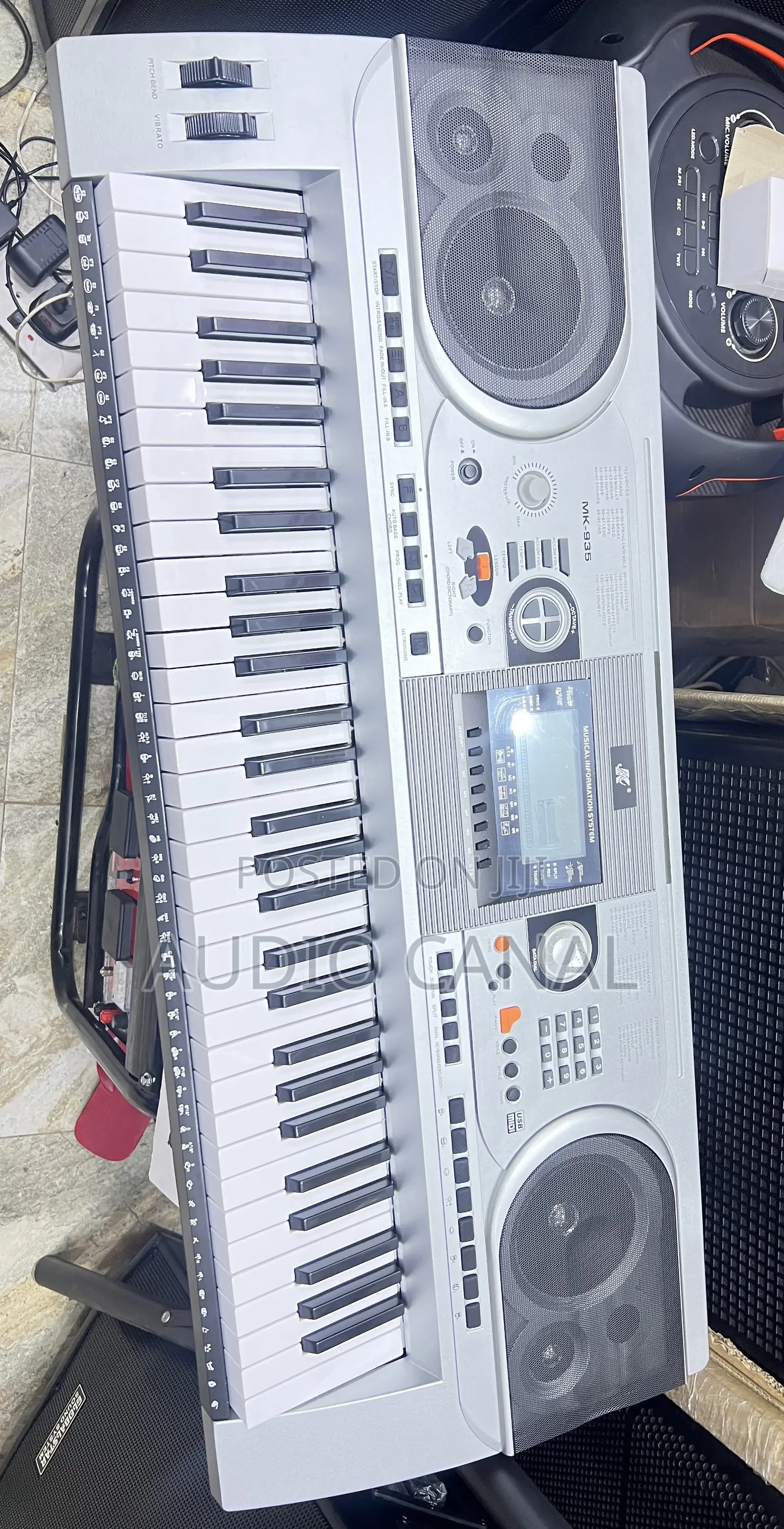Mk 935 Keyboard With Pitch Bender