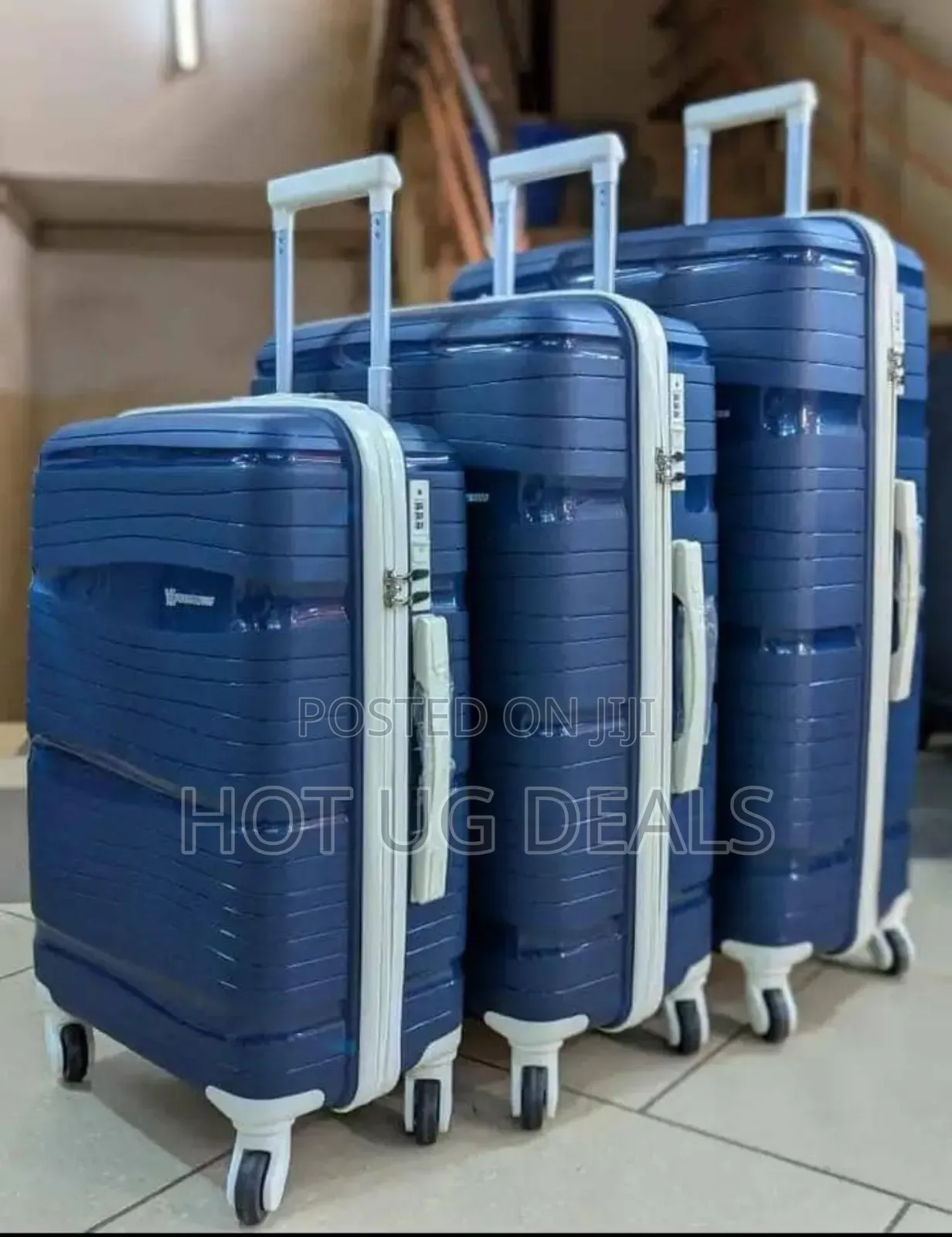 Big Size  Rubber Travel Waterproof Suitcase - Multicolor