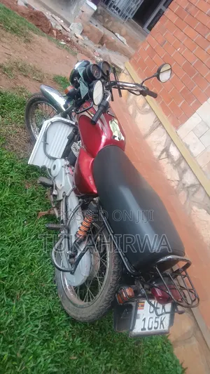 Bajaj Boxer 2020 Red